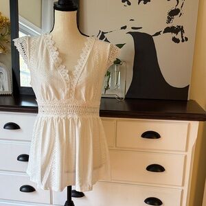 Elegant White Lace Trimmed Women's Top